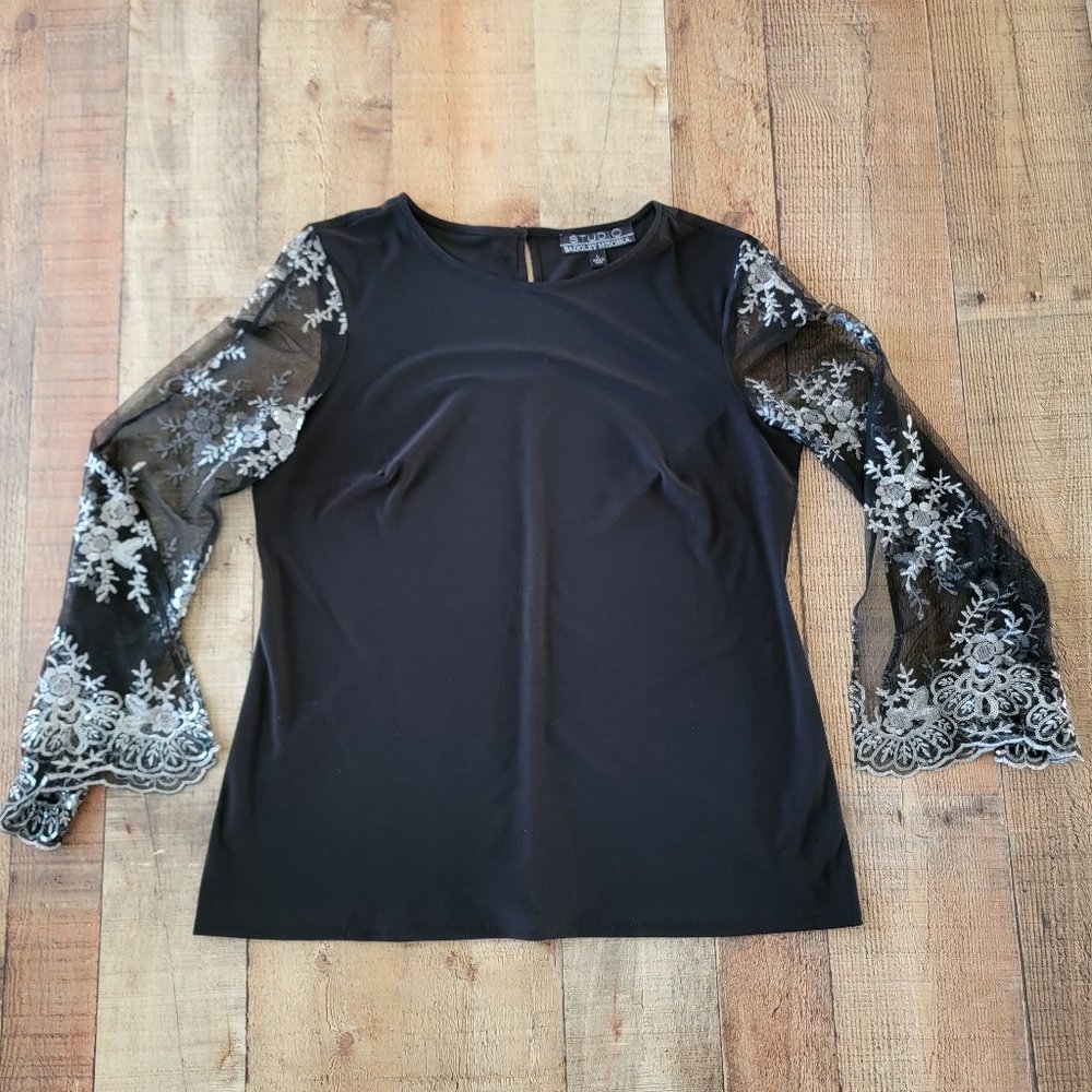 Badgley Mischka Studio Black and Silver Floral Lace Long Sleeve Top